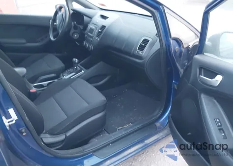 2017 Kia Forte Lx z USA, uszkodzony, nr VIN 3KPFK4A79HE123578